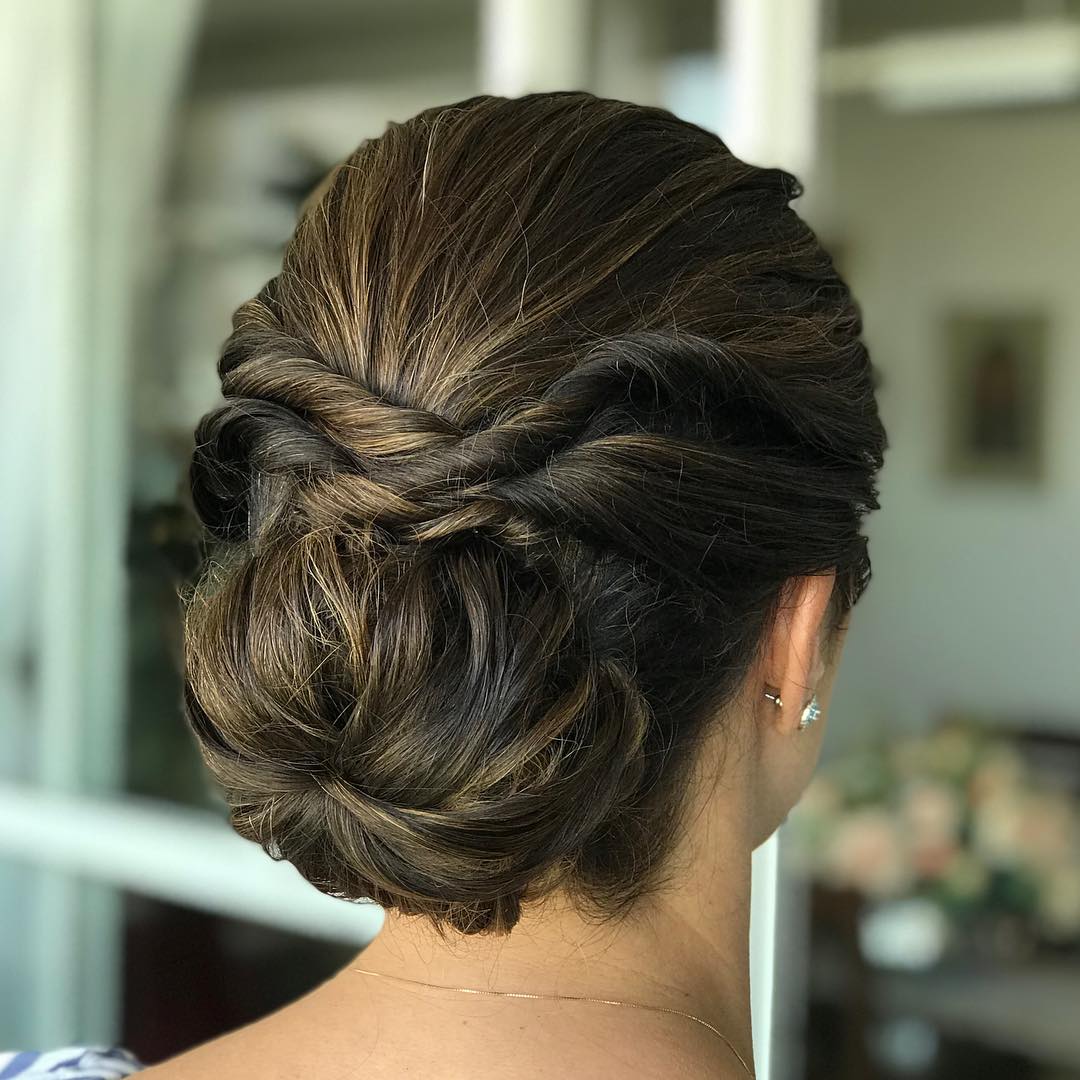 5 Acessórios Essenciais para Penteados Rápidos e Elegantes