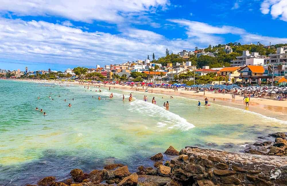 Praias com Bandeira Azul em Bombinhas: Qual Escolher para sua Viagem?