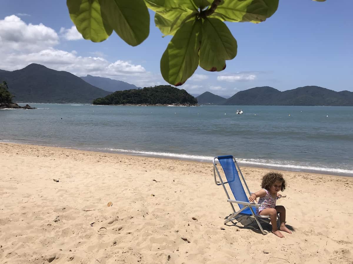 Praias de Ubatuba: Com ou Sem Estrutura? Qual a Melhor Escolha para Sua Família?