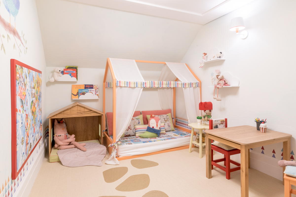 Guia Completo: Móveis Essenciais para um Quarto Montessoriano Funcional