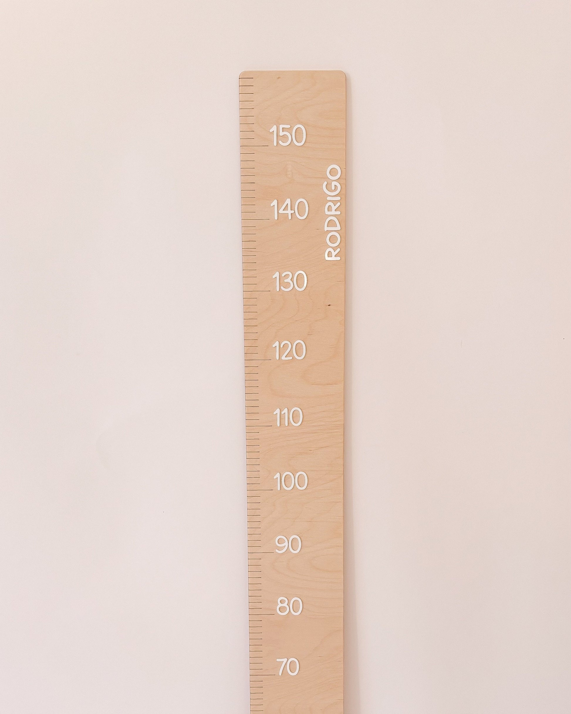 régua de crescimento infantil parede