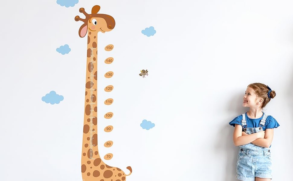 régua de crescimento infantil parede