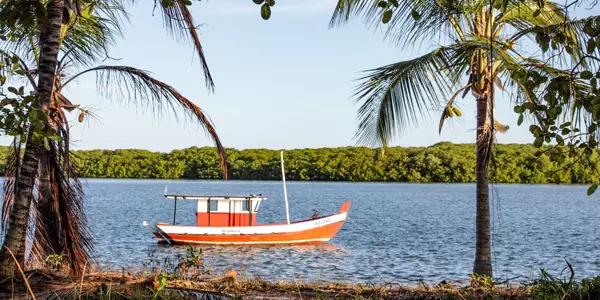 Descubra as Praias Escondidas da Costa das Baleias: De Prado a Mucuri