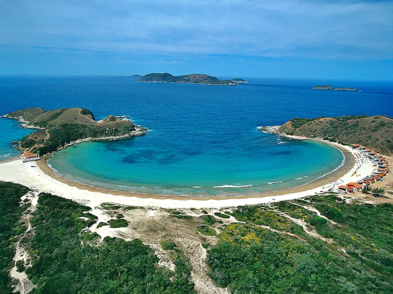 Guia Completo: Onde se Hospedar na Região dos Lagos (Cabo Frio