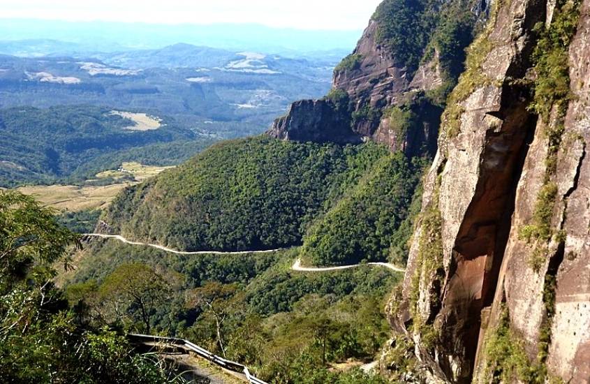 Inverno na Serra Catarinense: Onde Ver Neve e Geada