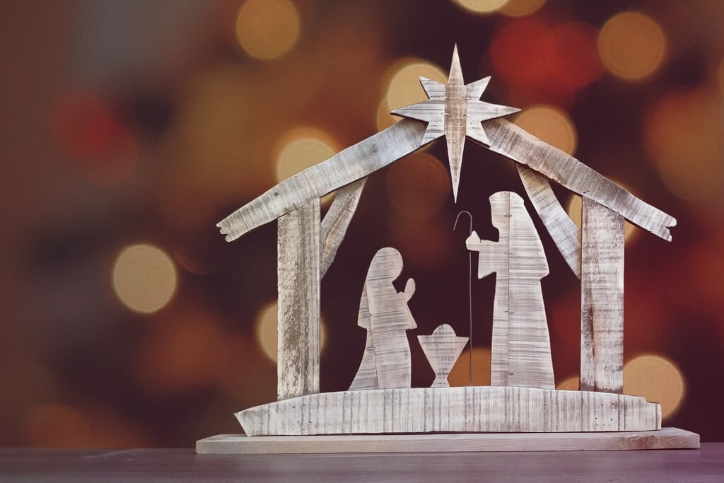 como fazer um presépio de madeira passo a passo