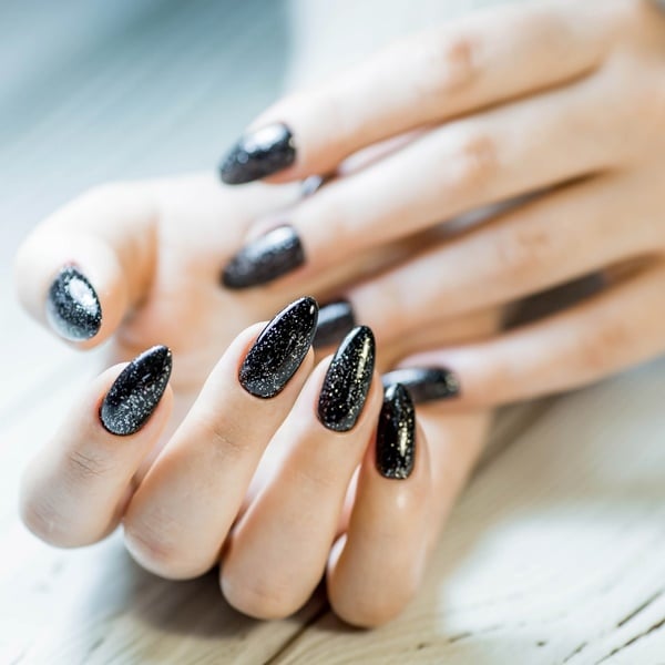 Diferenças entre Esmalte em Gel Profissional e de Custo-Benefício