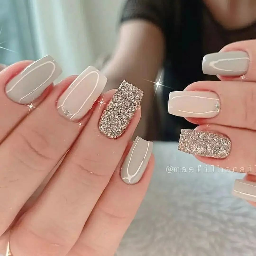 Guia Completo de Unhas com Glitter e Metalizados para Festas