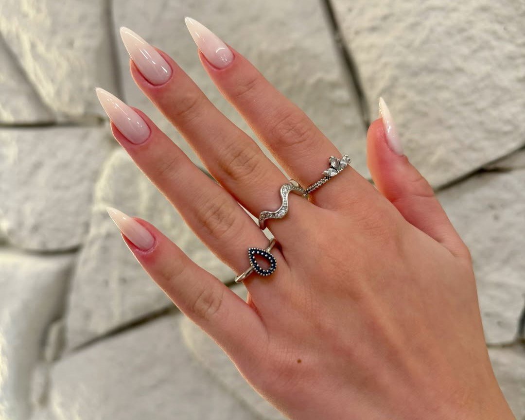 Como Fazer Unhas Amendoadas Perfeitas para o Réveillon