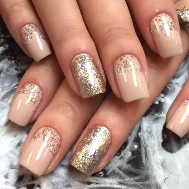 Unhas Minimalistas: Elegância Discreta para a Virada do Ano