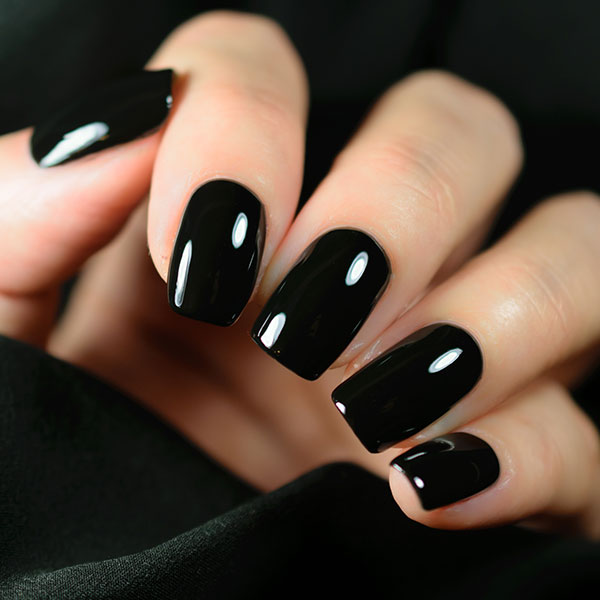 Tendências de Nail Art Minimalista em Preto para 2026