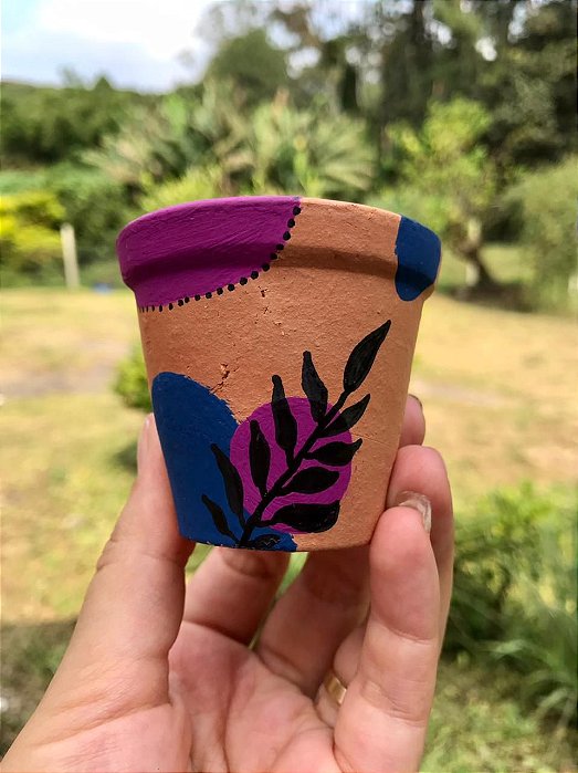 DIY: Pintando Seus Próprios Vasos de Barro – Dicas e Materiais Essenciais