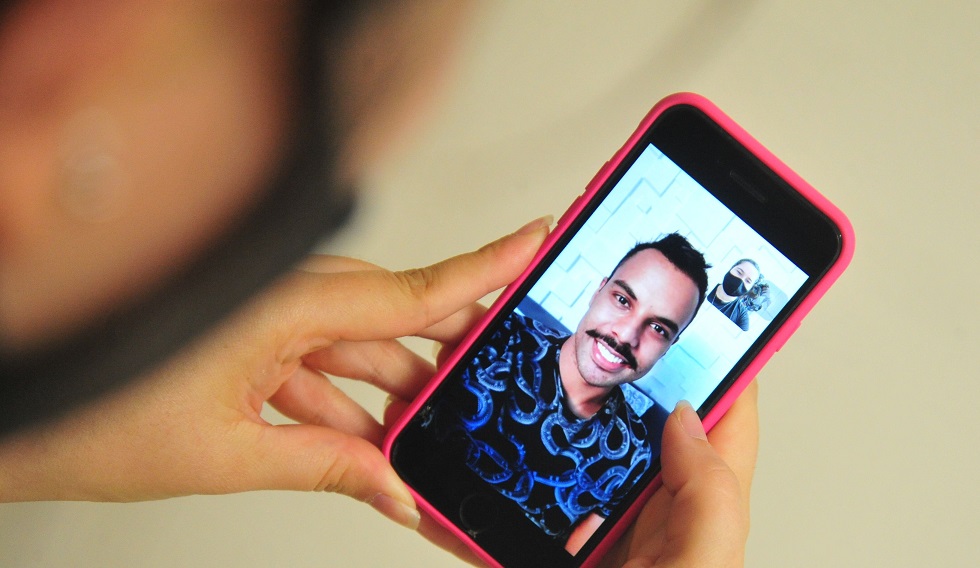 Privacidade em Videochamadas: Por Que o Brave Talk Pode Ser Sua Melhor Opção