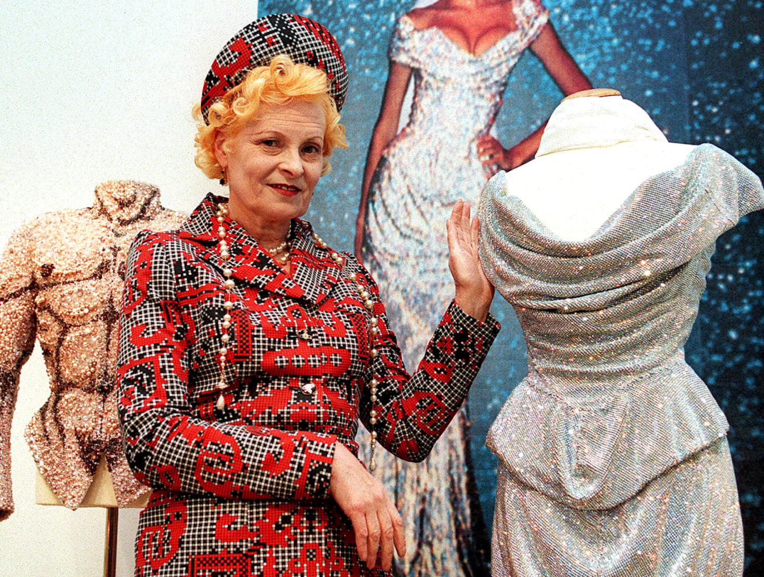 Vivienne Westwood: A Influência Punk na Moda Contemporânea