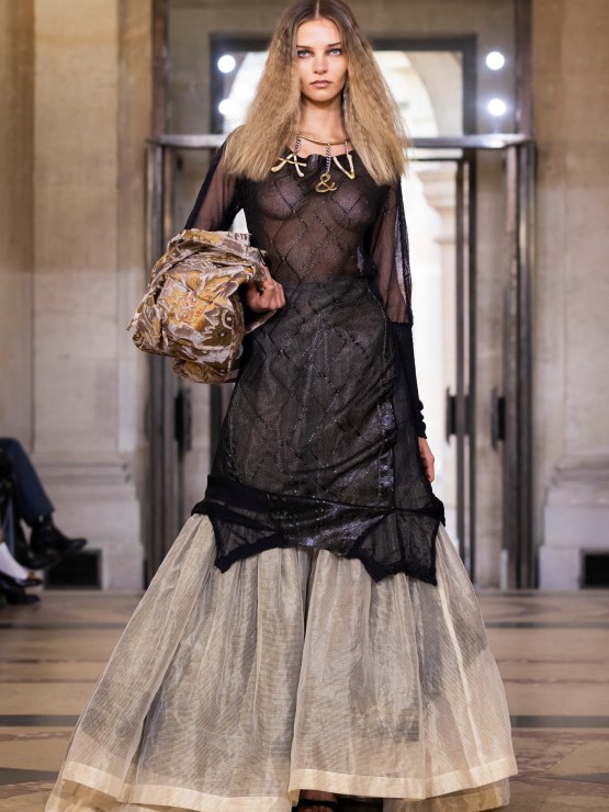 Vivienne Westwood: A Influência Punk na Moda Contemporânea